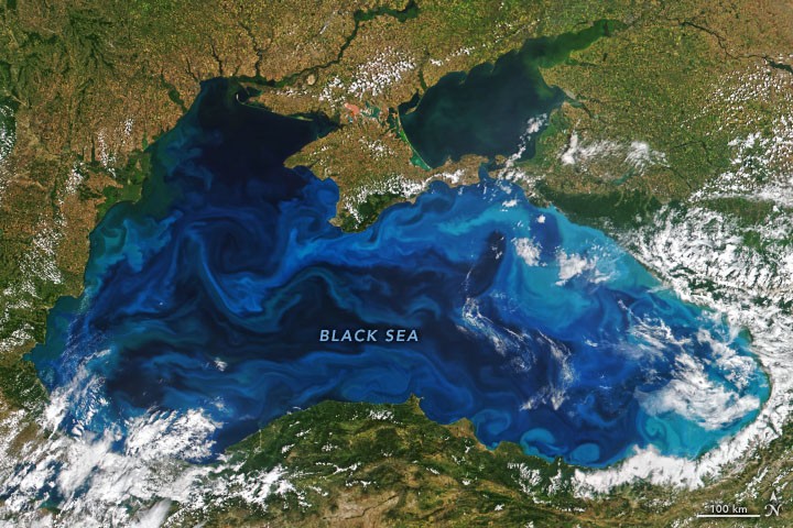 Черно море: уникална морска екосистема между Европа и Азия